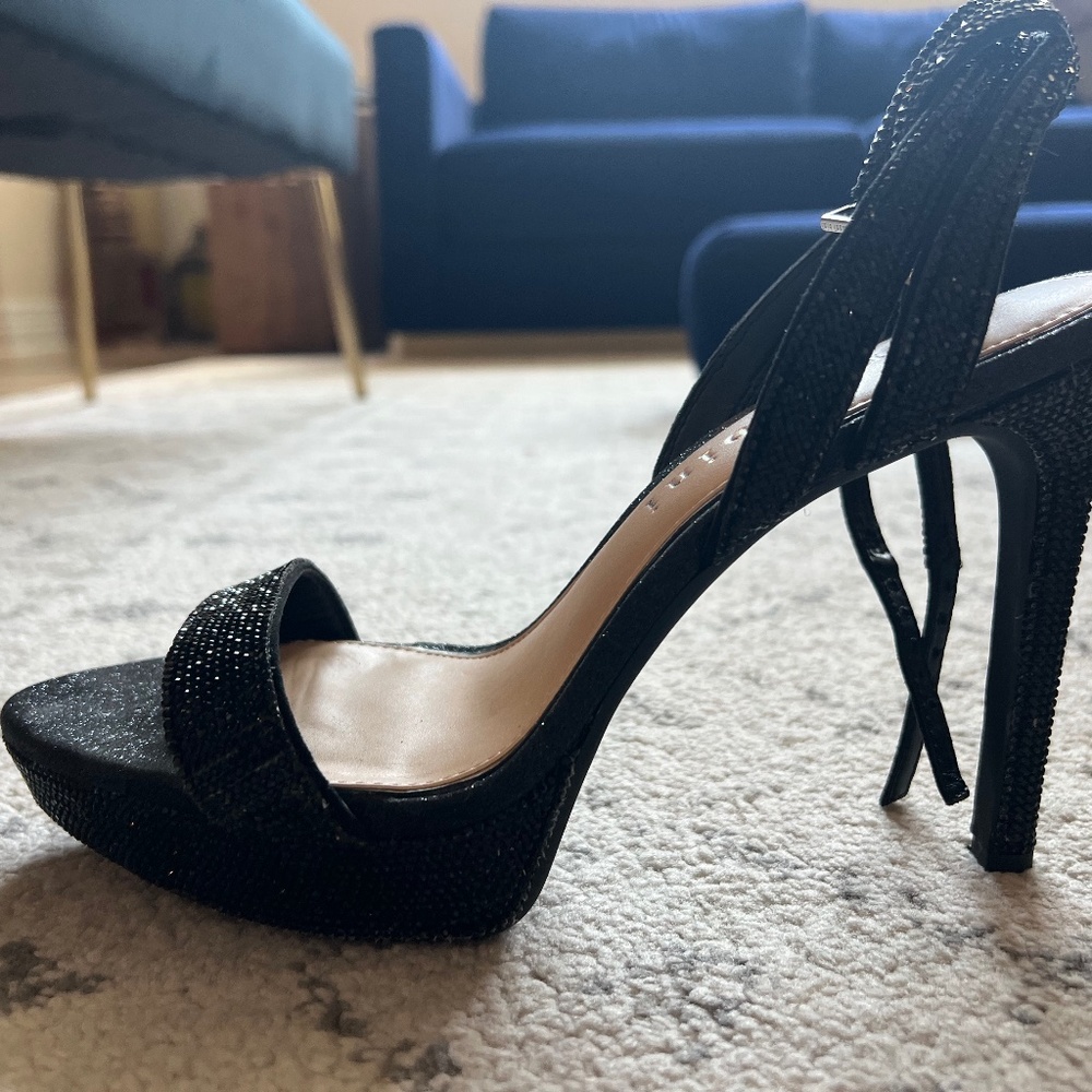 Gianni Bini Zinnaa Jewel Embellished Ankle Strap Glitter Platform Sandals